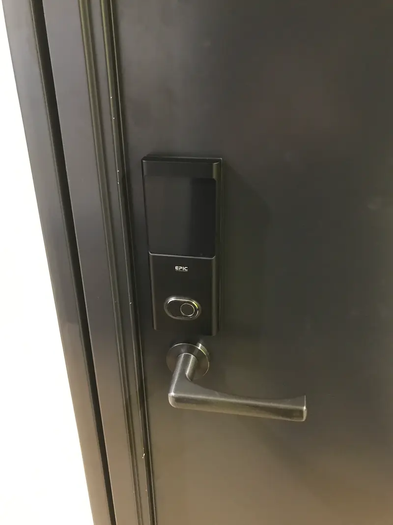 スマートロック「Flassa 1J」オフィスへ納入