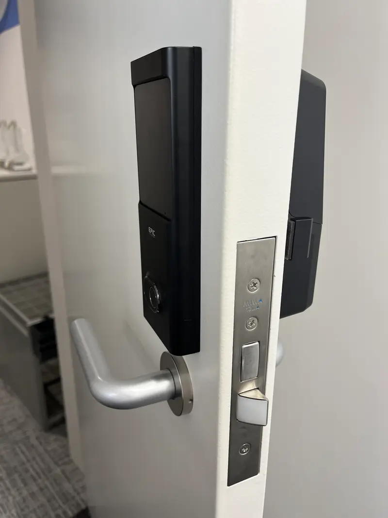スマートロック「Flassa 1J」事務所へ納品