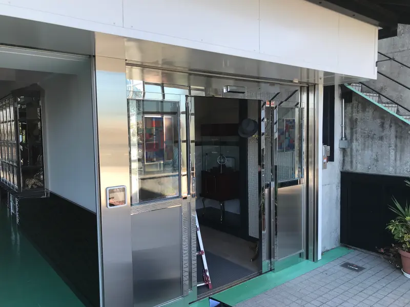 Lavish顔認証リーダー美術館へ納入