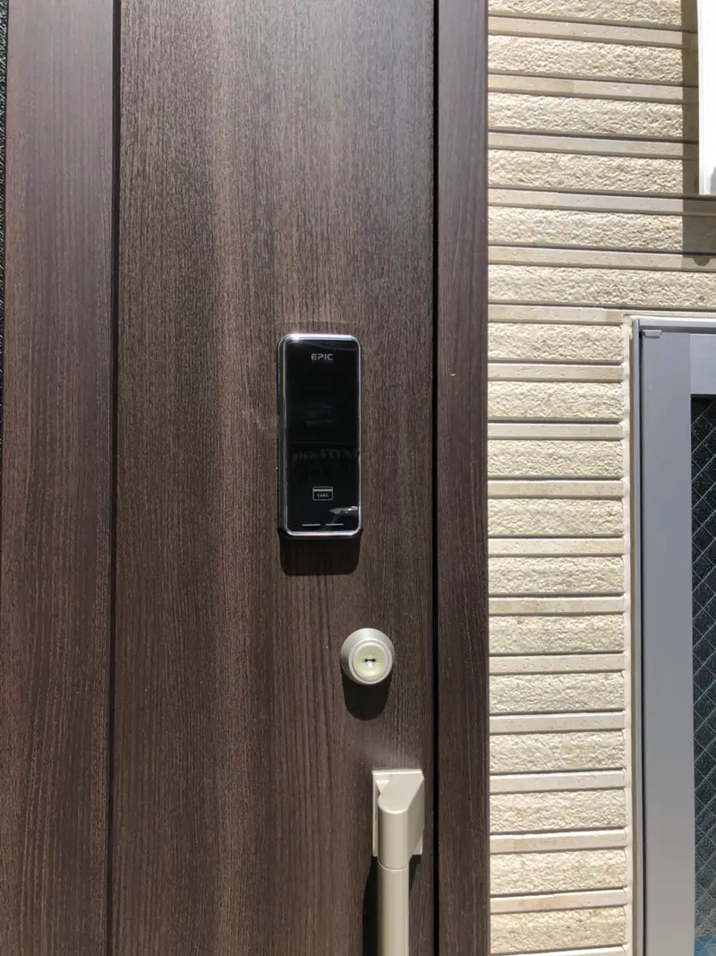 スマートロック「TOUCH HOOK 2」ホステルへ納入